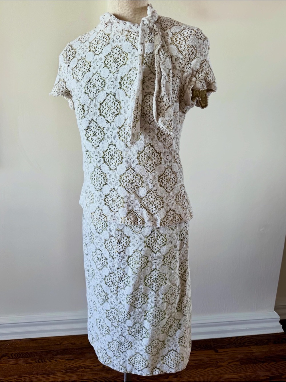 Vintage white Lace Skirt two piece Set